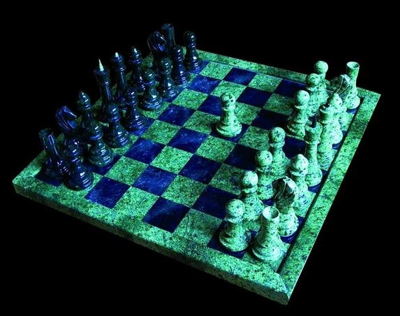 Амазонит фото шахматы