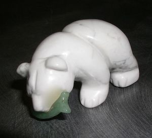 Говлит статуэтка медведь
