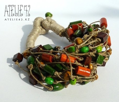 браслет плетеный из льняной нитки с натуральными камнями